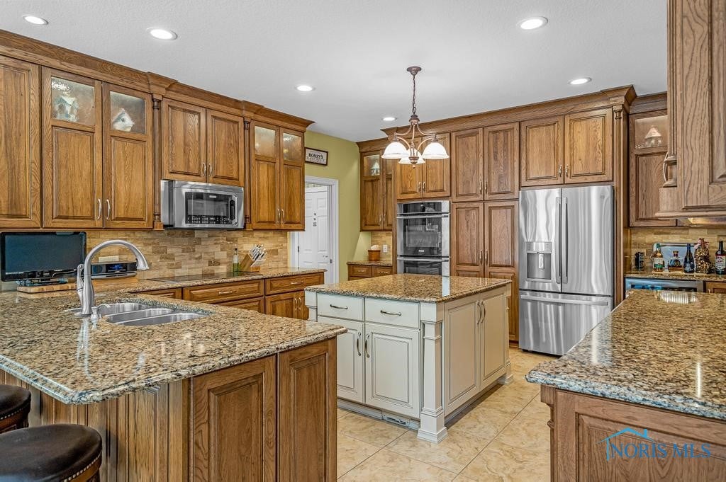 7635 Chestnut Ridge Maumee, OH 43537 - Photo 12 of 45 Gallery Image 12