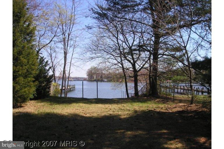 797 Stinchcomb Road Severna Park, MD 21146 - Photo 5 of 16 Community Amenities 1