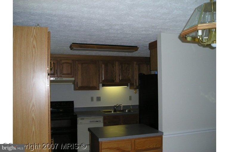 797 Stinchcomb Road Severna Park, MD 21146 - Photo 7 of 16 Kitchen