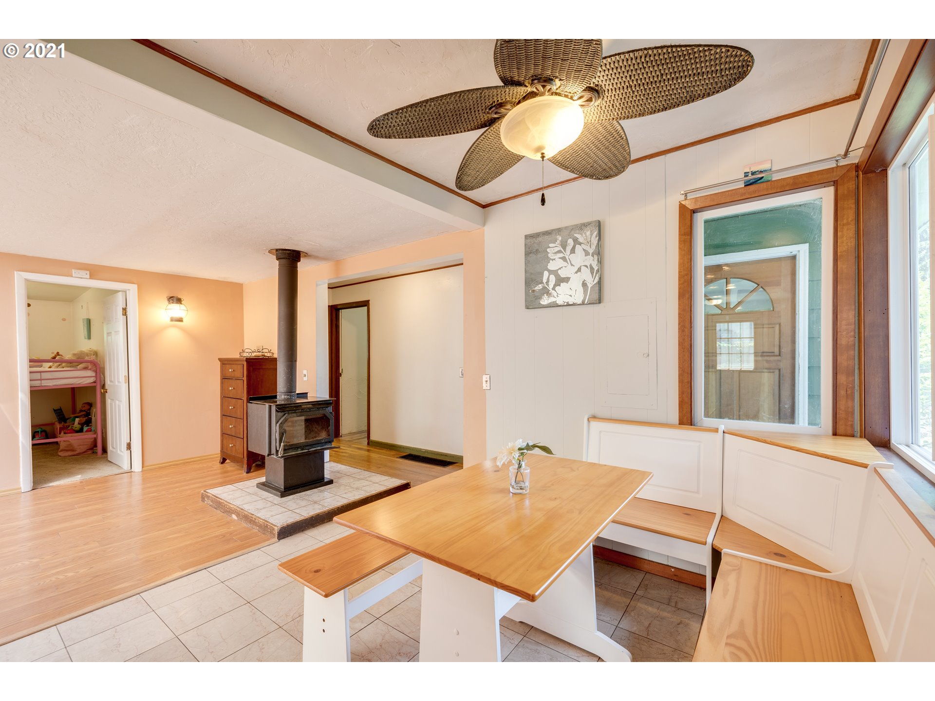 81840 Phil Road Astoria, OR 97103 - Photo 10 of 30 Gallery Image 10