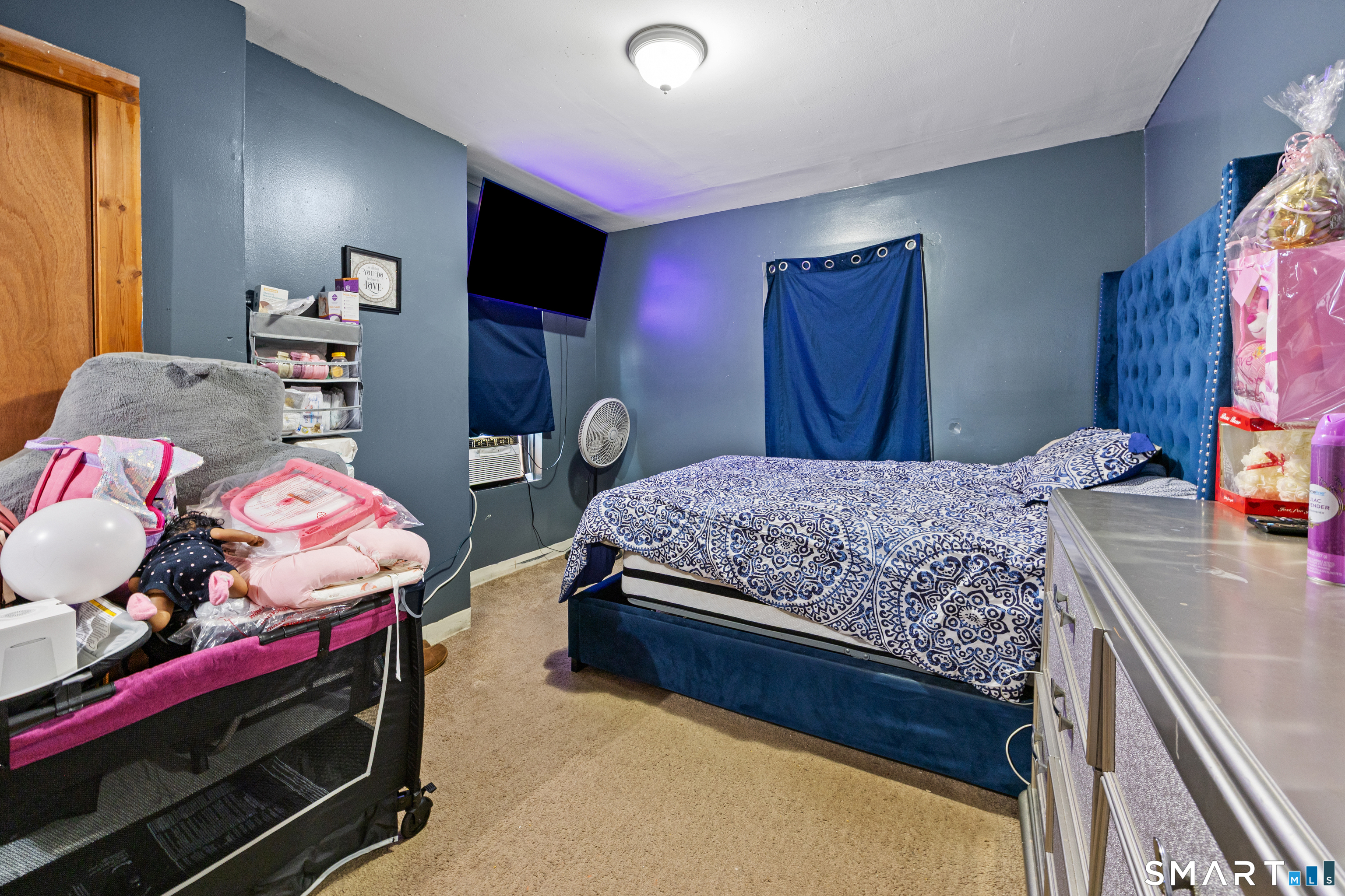 33 Martin Street Hartford, CT 06120 - Photo 13 of 35
