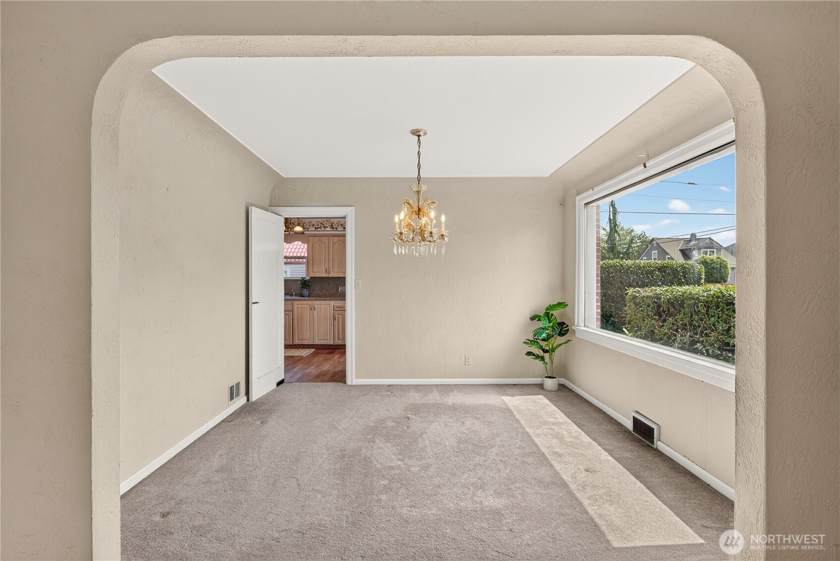 1831 Rucker Avenue Everett, WA 98201 - Photo 10 of 40 Gallery Image 10