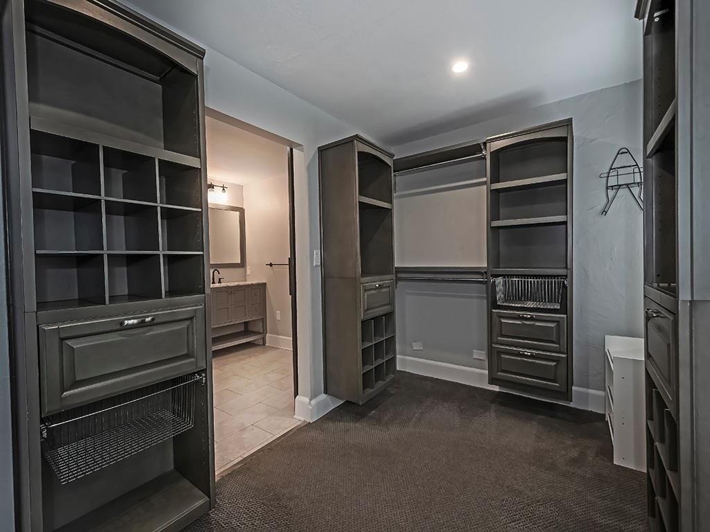 1035 Washington Road Pittsburgh, PA 15228 - Photo 25 of 44 a view of an empty walk in closet