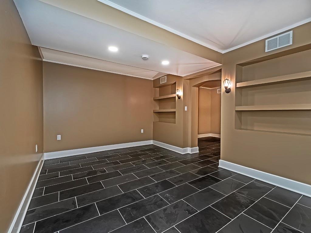 1035 Washington Road Pittsburgh, PA 15228 - Photo 37 of 44 a view of an empty room