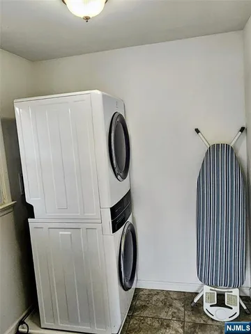 $4,000 | 138 Scoles Avenue, Unit 1ST FLOOR DU, Clifton, NJ 07012