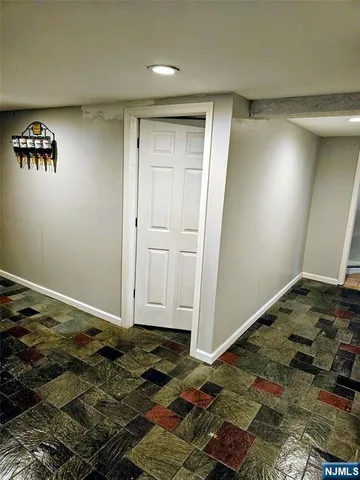 $4,000 | 138 Scoles Avenue, Unit 1ST FLOOR DU, Clifton, NJ 07012