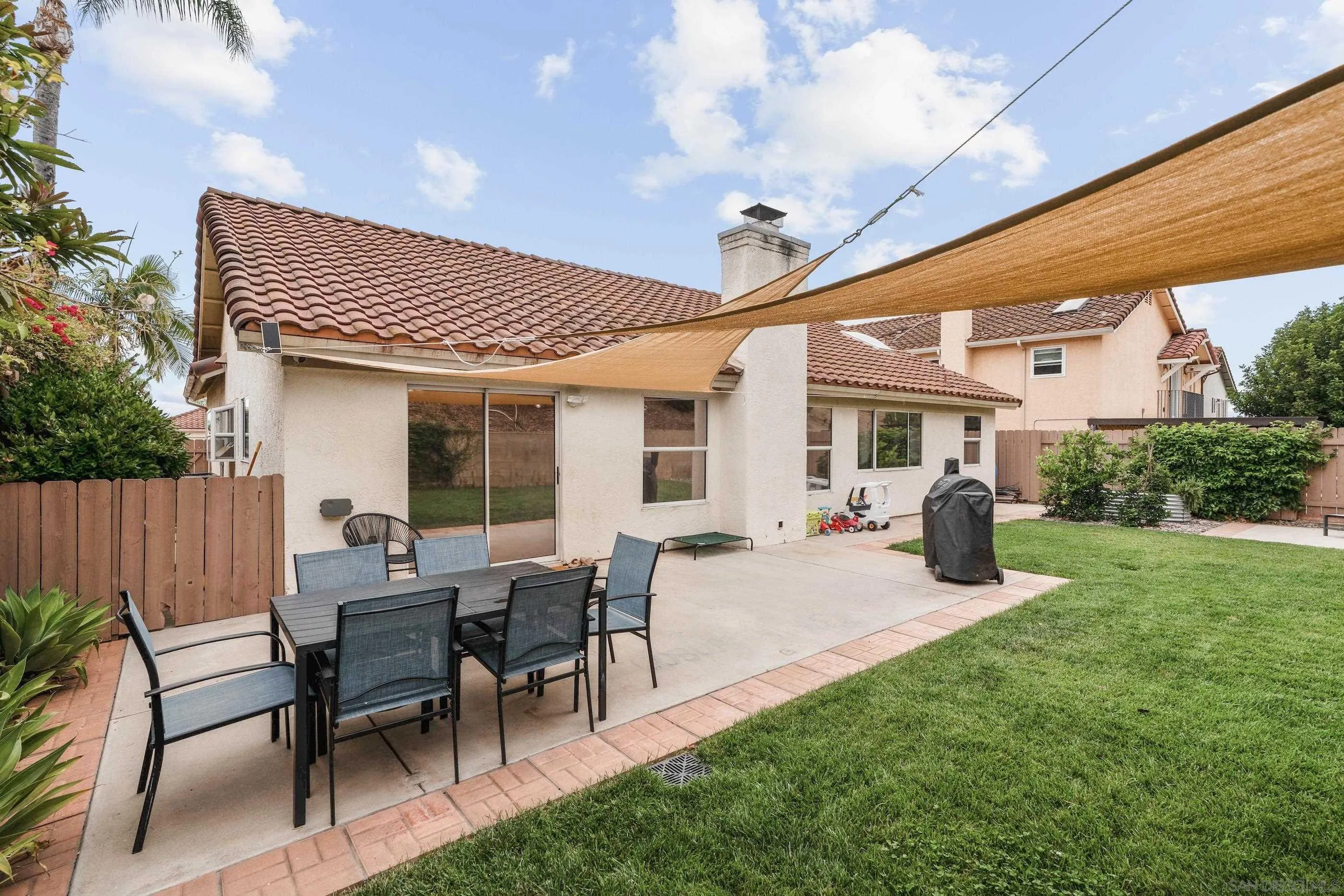 10226 Julio Place Santee, CA 92071 - Photo 6 of 36