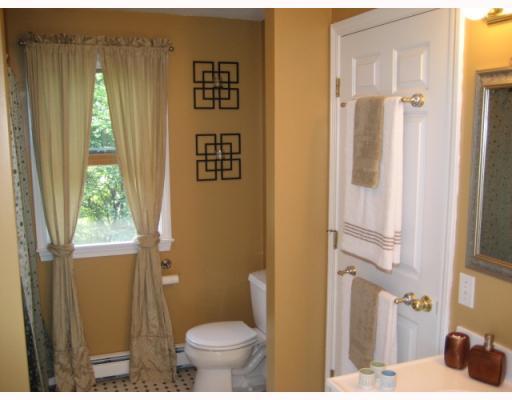 31 Upland Road East Providence, RI 02915 - Photo 8 of 11 Master Bath/Spa.