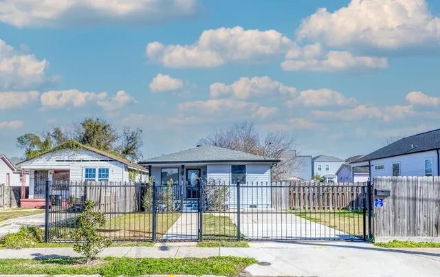 $1,850 | 4121 Jumonville Street, New Orleans, LA 70122