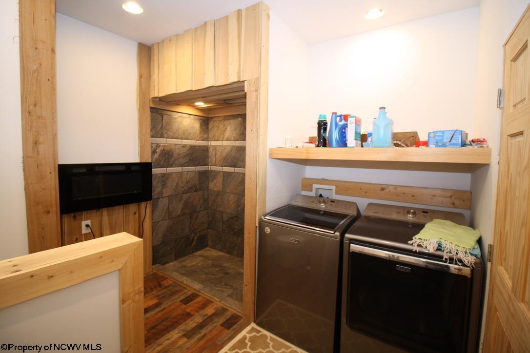 625 Q Reedsville, WV 26547 - Photo 21 of 33 Gallery Image 21