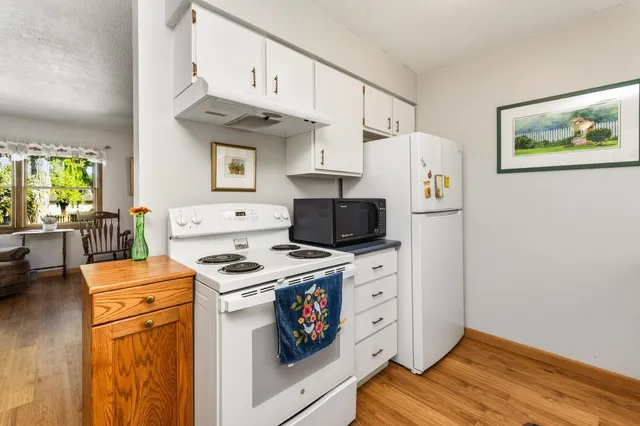 $284,900 | 1020 Lake Street, Onalaska, WI 54650