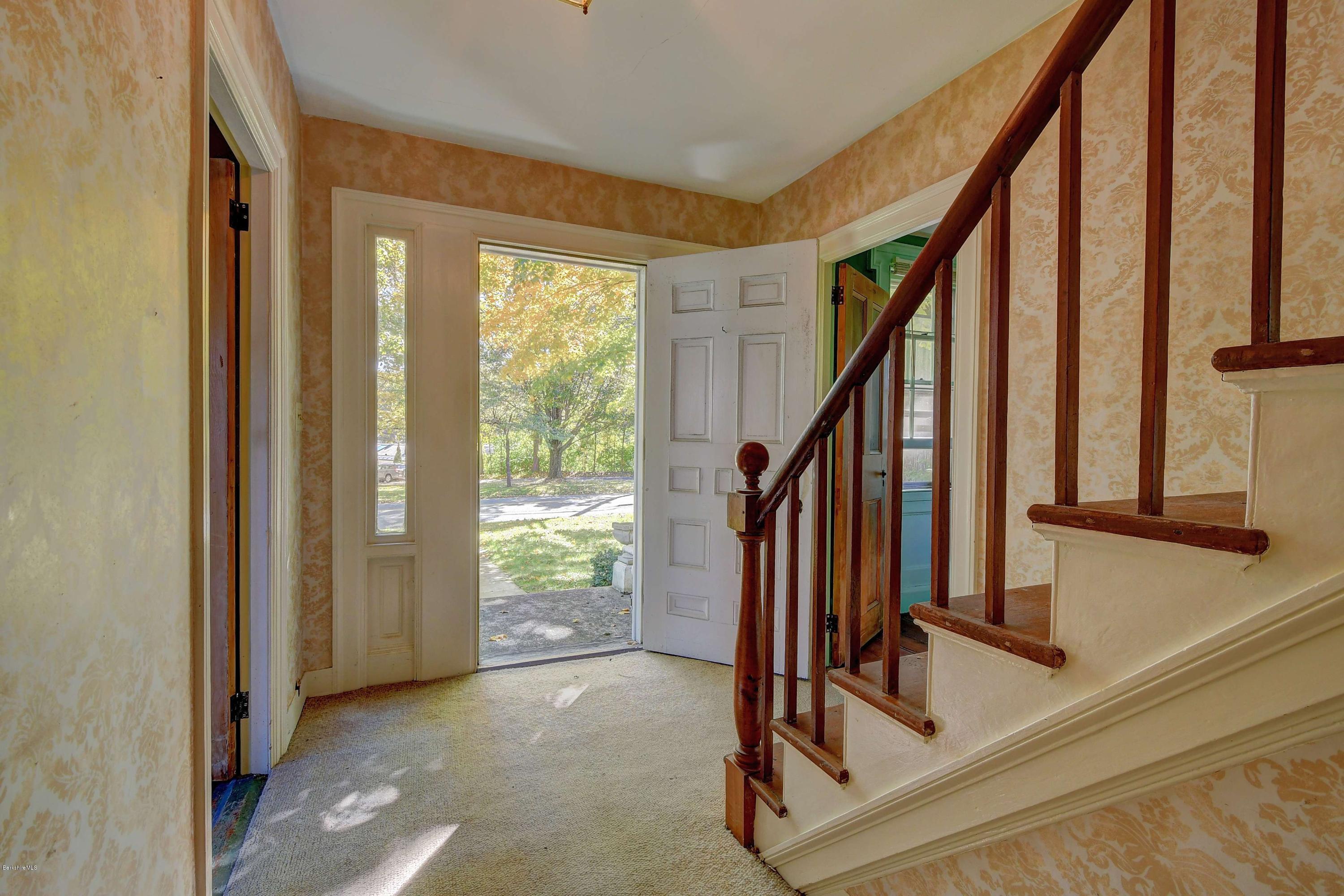 1299 Rannapo Road Sheffield, MA 01222 - Photo 6 of 39 Foyer