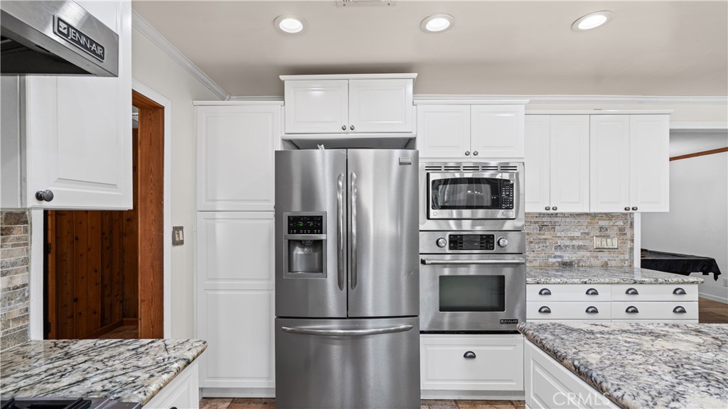 28736 Warren Road Hemet, CA 92545 - Photo 8 of 58