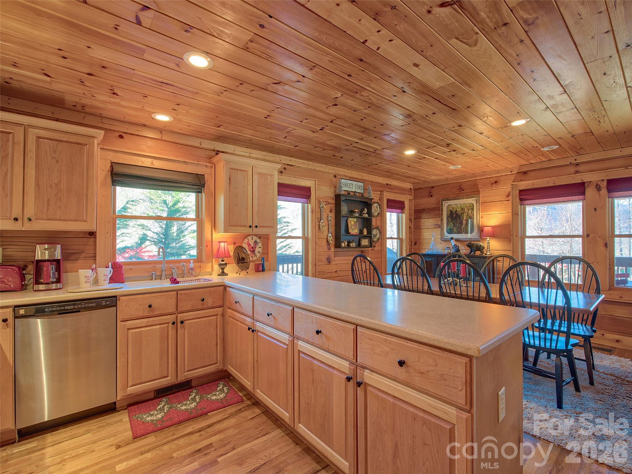547 Panoramic Loop Maggie Valley, NC 28751 - Photo 18 of 32 Gallery Image 18