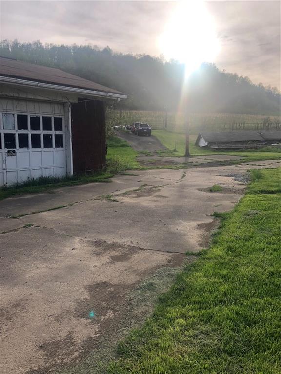 332 Breakiron Road Connellsville, PA 15425 - Photo 2 of 2