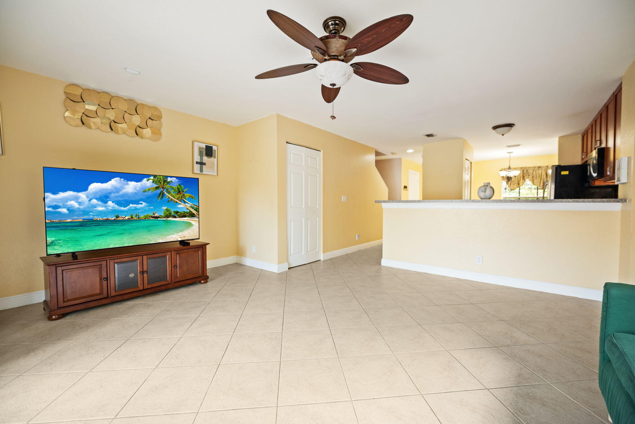 9999 Southwest 26th Court Miramar, FL 33025 - Photo 13 of 29 13-web-or-mls-9999-sw-26th-ct