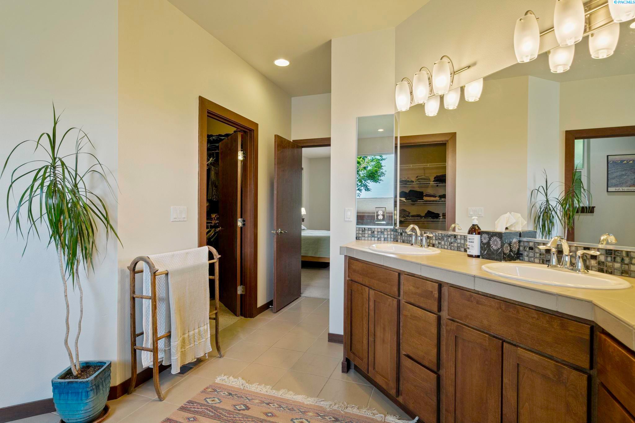 2754 Katie Road Kennewick, WA 99338 - Photo 19 of 43 Gallery Image 19