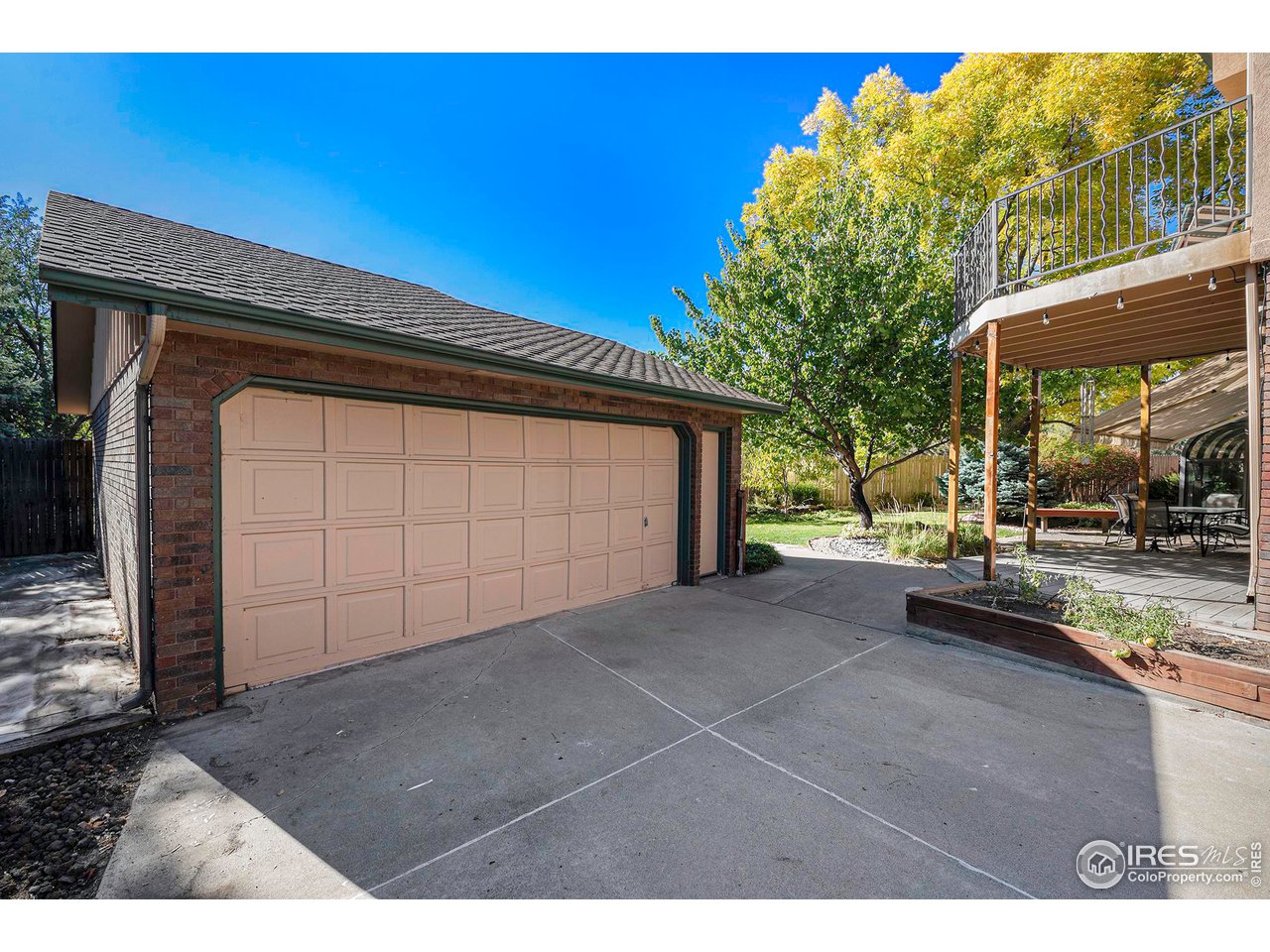 2713 Beech Way Longmont, CO 80503 - Photo 2 of 36 a view of a house with backyard and porch