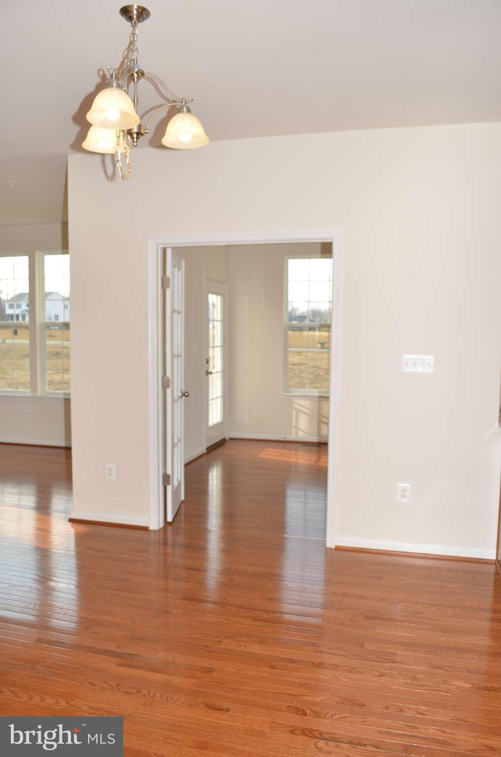 731 Daft Road Baltimore, MD 21220 - Photo 5 of 30 Dining Room