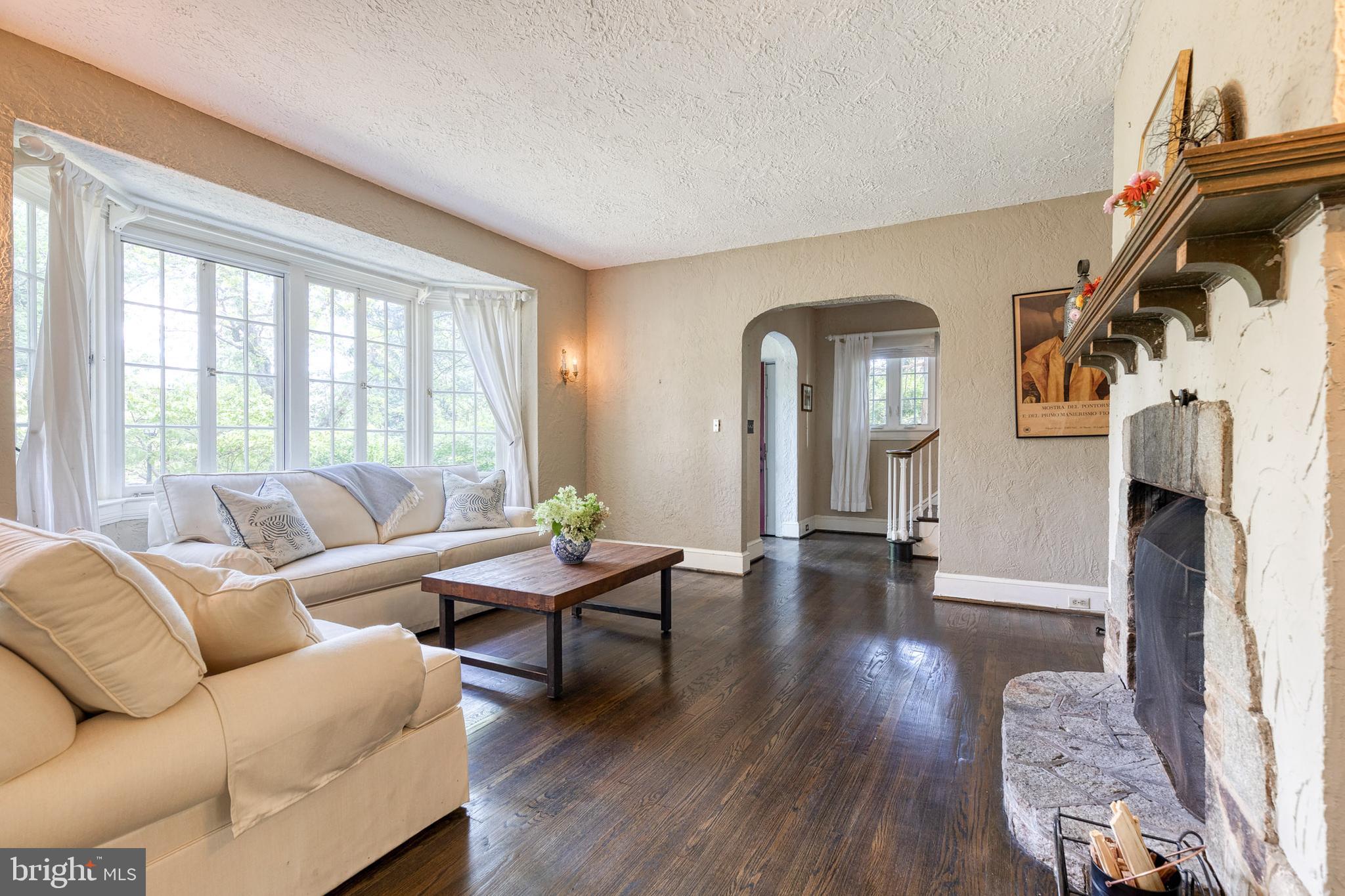 215 St Dunstans Road Baltimore, MD 21212 - Photo 12 of 49