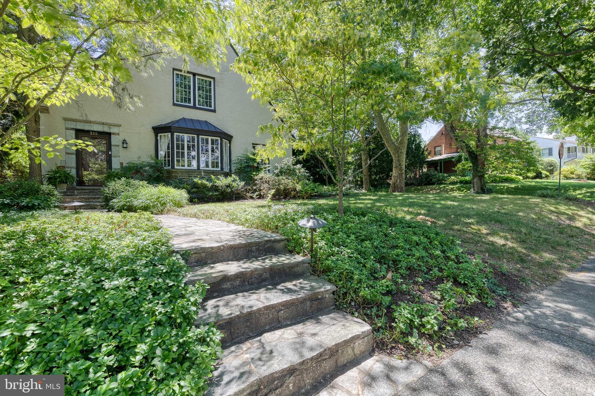 215 St Dunstans Road Baltimore, MD 21212 - Photo 2 of 49