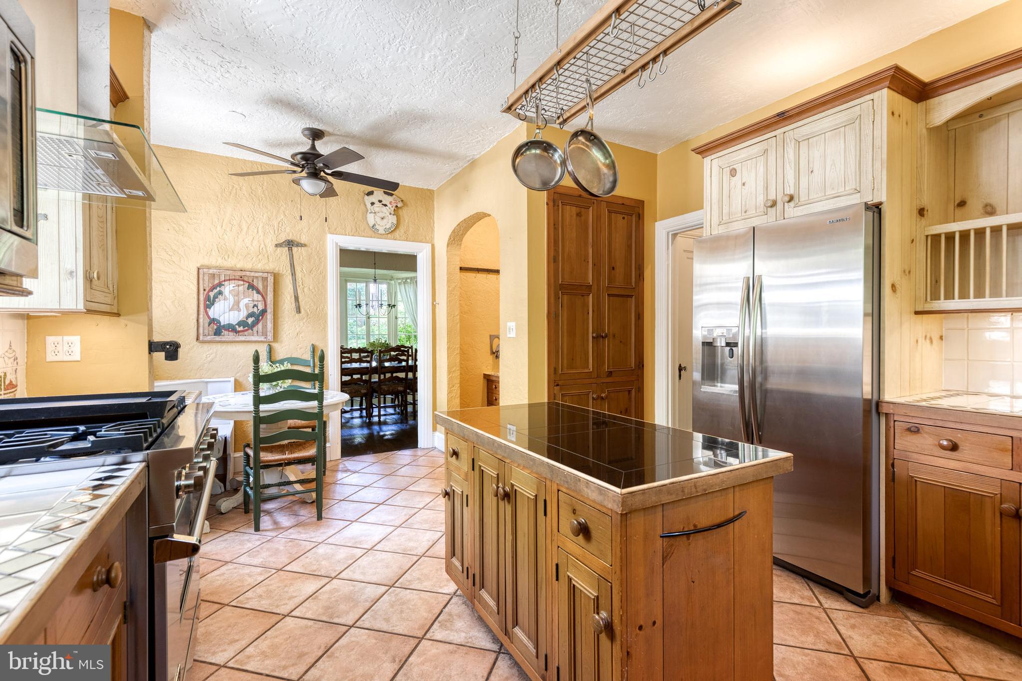 215 St Dunstans Road Baltimore, MD 21212 - Photo 22 of 49