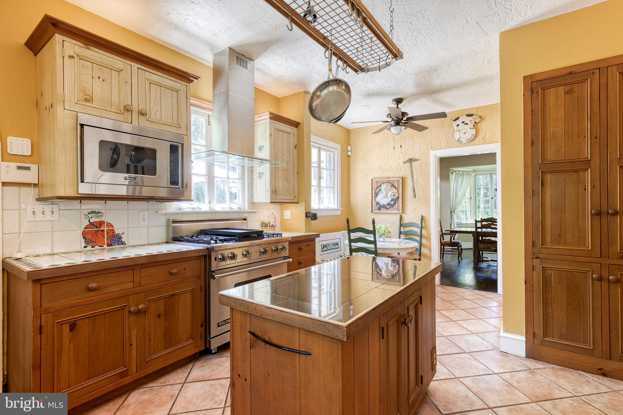 215 St Dunstans Road Baltimore, MD 21212 - Photo 23 of 49