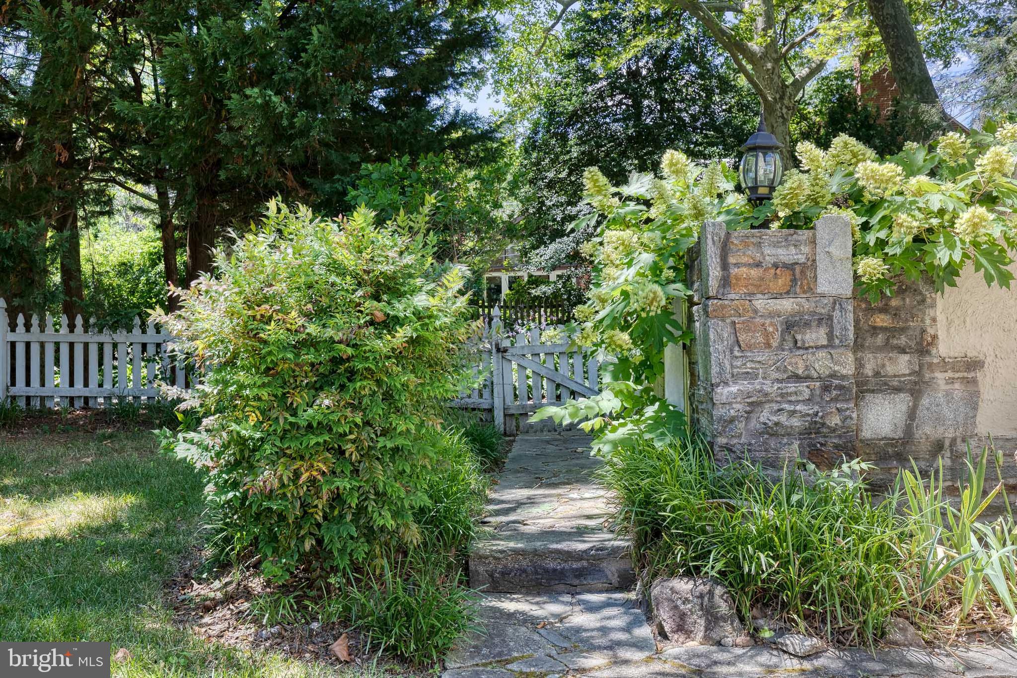 215 St Dunstans Road Baltimore, MD 21212 - Photo 36 of 49