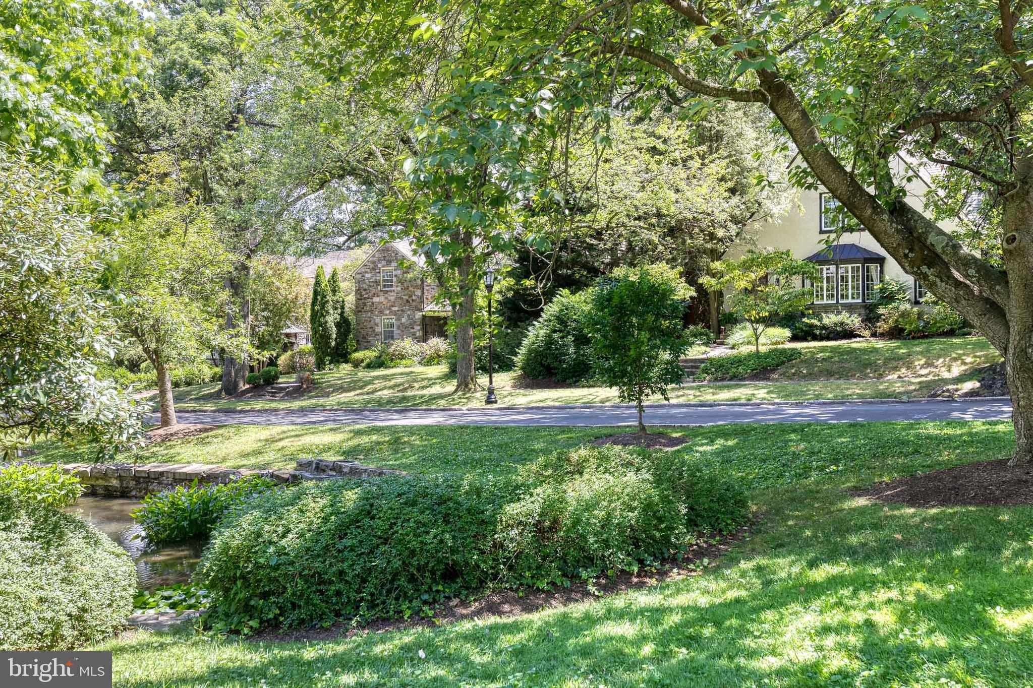 215 St Dunstans Road Baltimore, MD 21212 - Photo 5 of 49