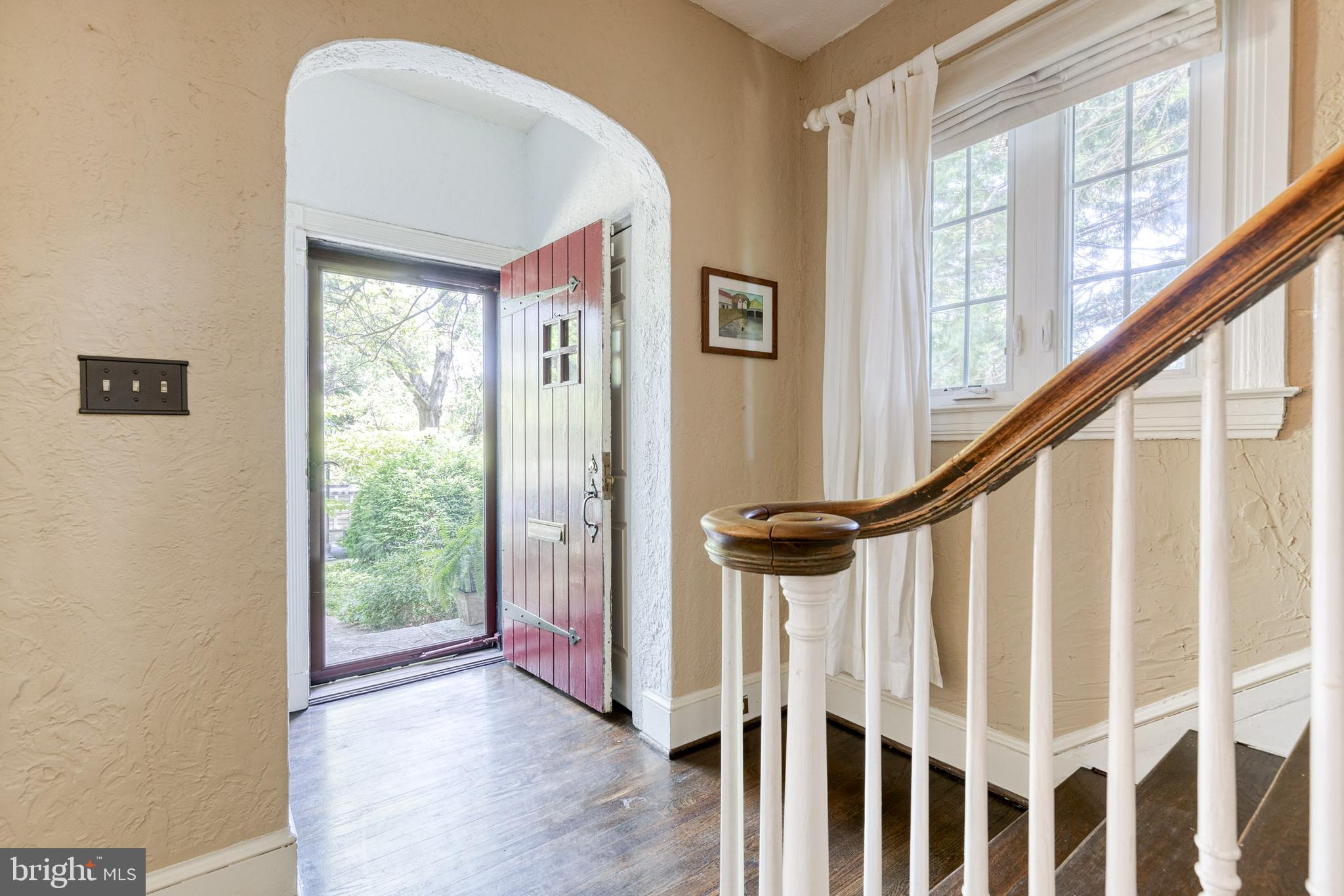 215 St Dunstans Road Baltimore, MD 21212 - Photo 8 of 49