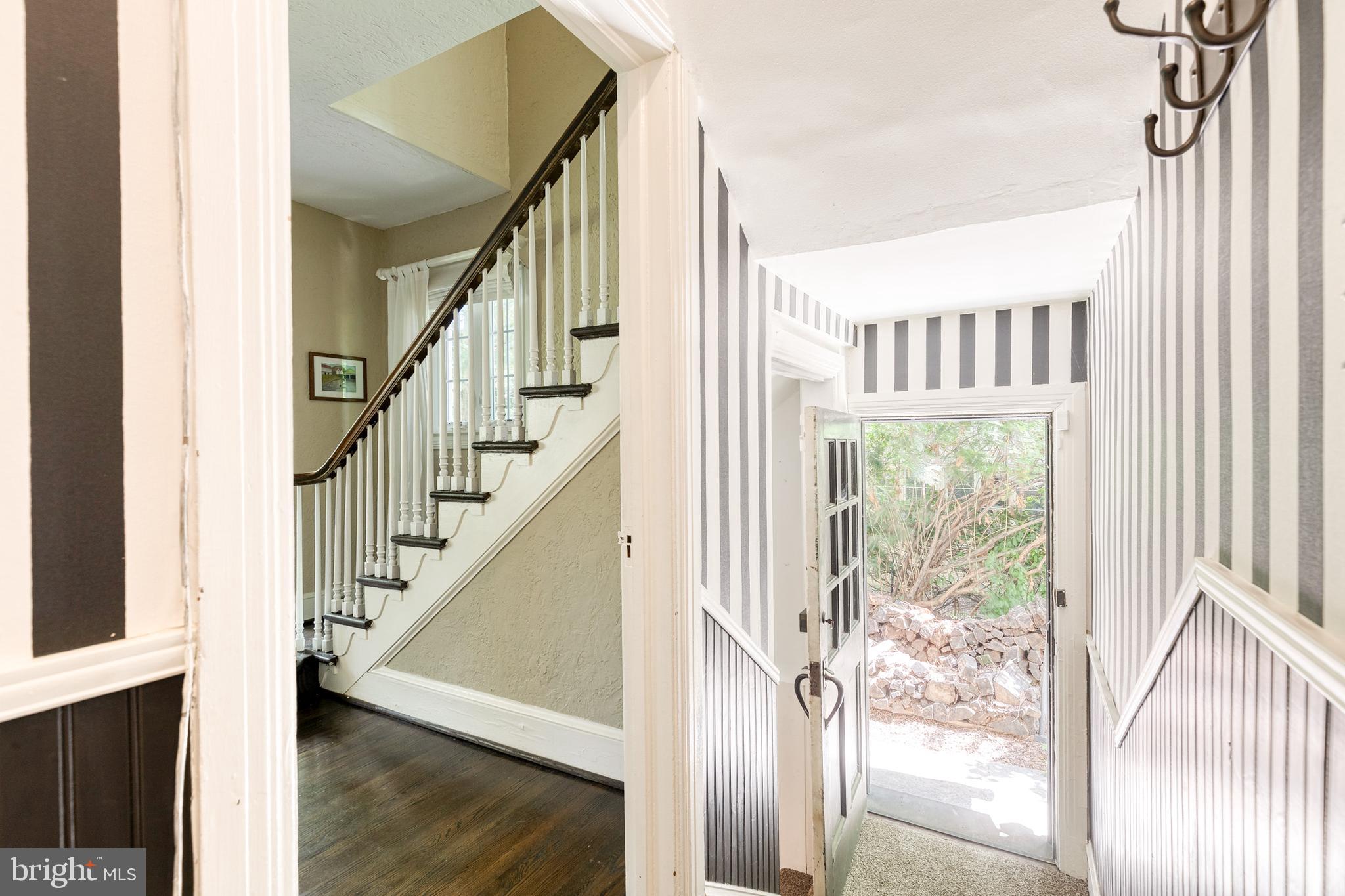 215 St Dunstans Road Baltimore, MD 21212 - Photo 9 of 49