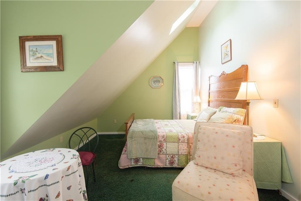 54 Malbone Road, Unit 1 Newport, RI 02840 - Photo 3 of 13 Gallery Image 3