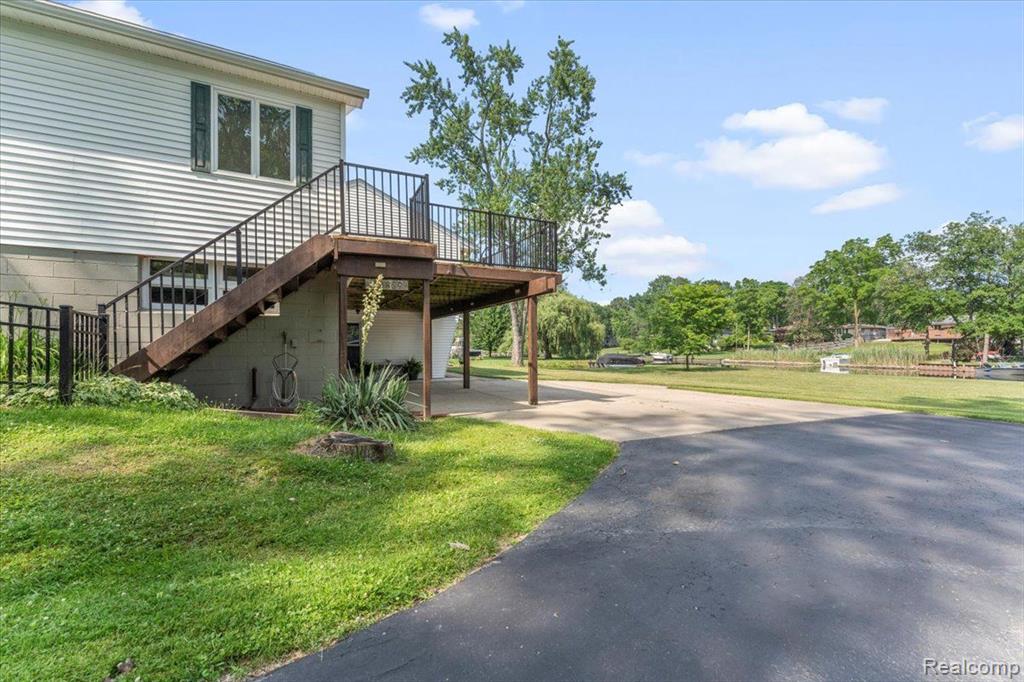 20859 Thorofare Road Grosse Ile, MI 48138 - Photo 40 of 53 Gallery Image 40