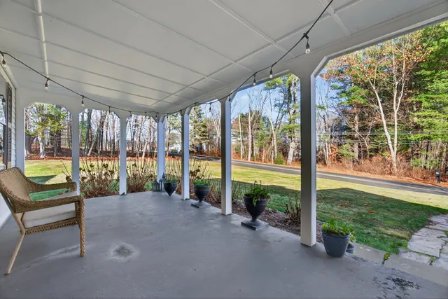 $550,000 | 84 Hop Brook Road, Simsbury, CT 06070