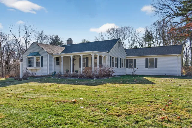 $550,000 | 84 Hop Brook Road, Simsbury, CT 06070