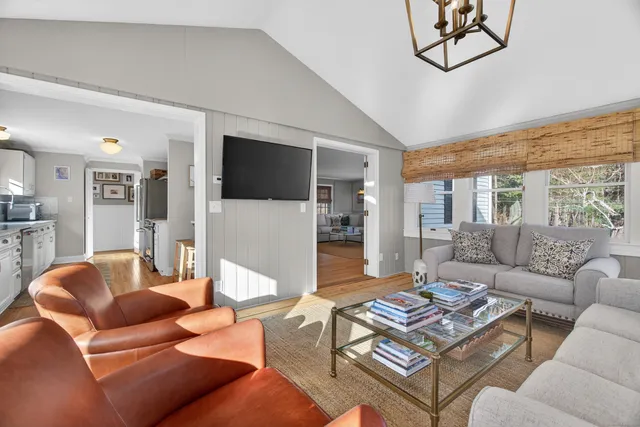 $550,000 | 84 Hop Brook Road, Simsbury, CT 06070