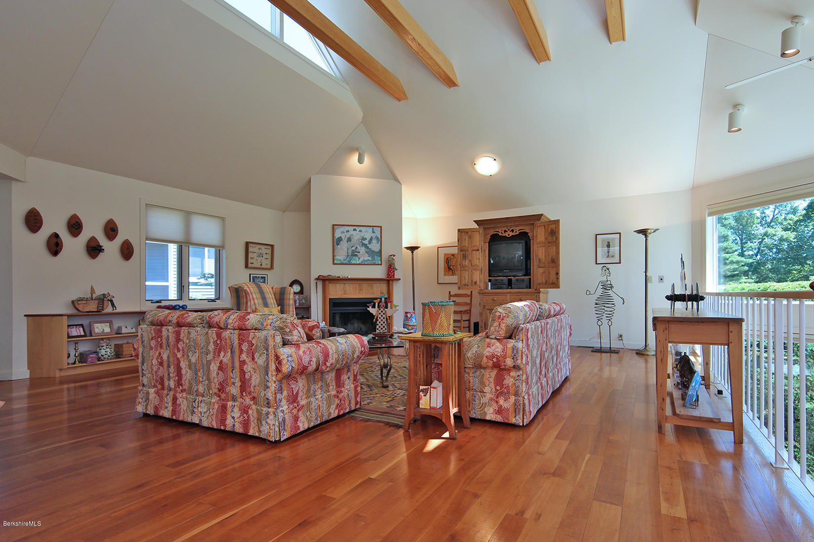 19 Hawthorne Road, Unit GH6 Stockbridge, MA 01262 - Photo 3 of 39 Great Room