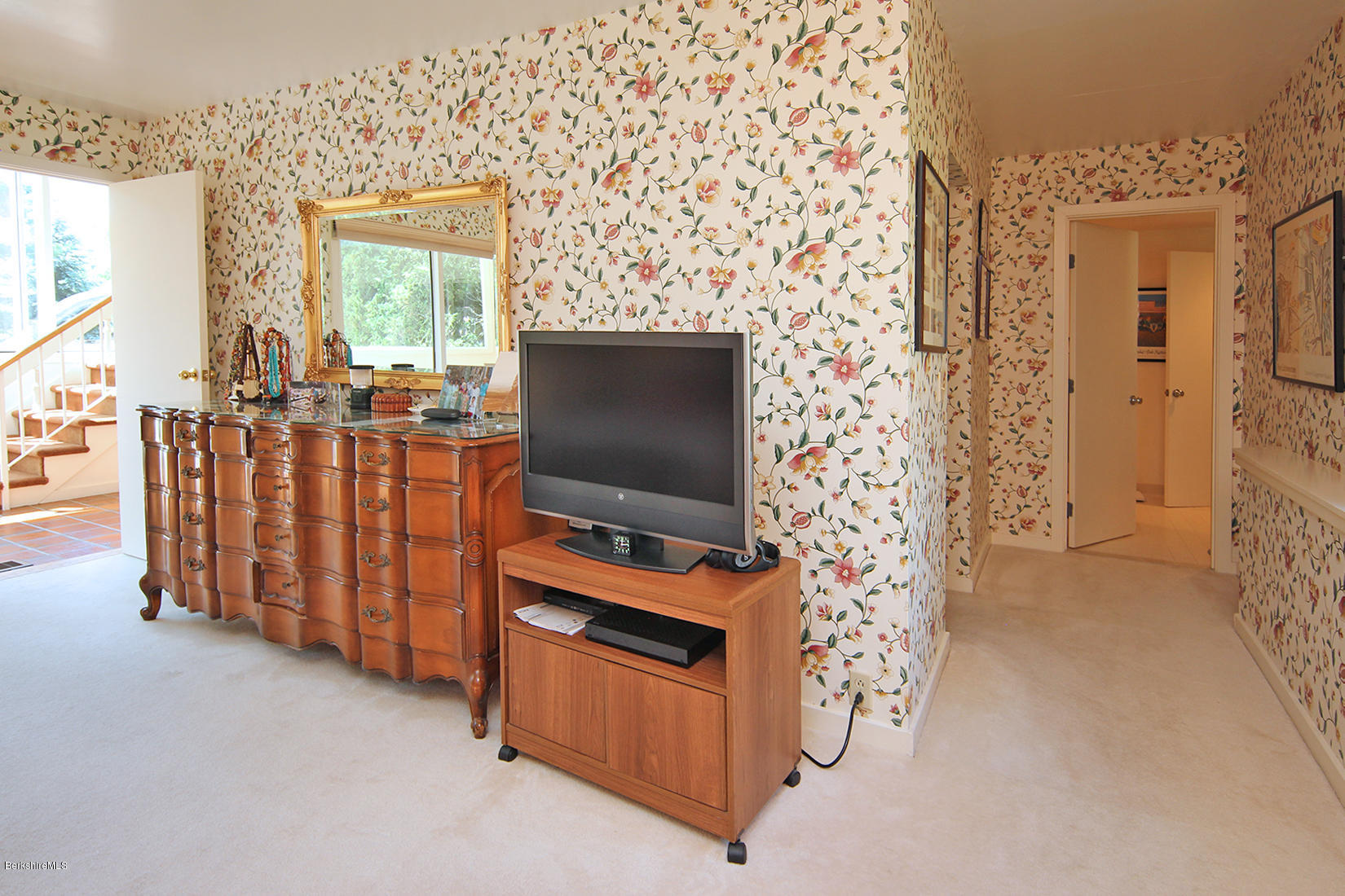 19 Hawthorne Road, Unit GH6 Stockbridge, MA 01262 - Photo 29 of 39 Master Bedroom
