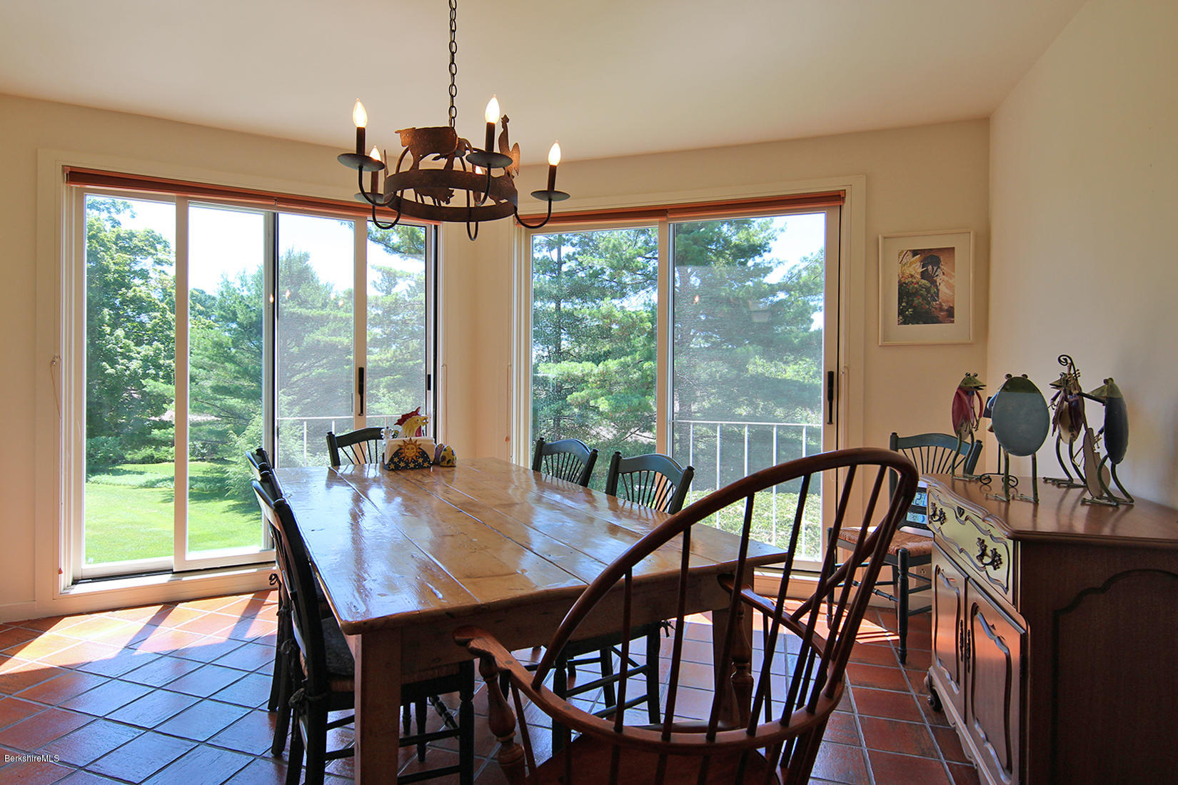 19 Hawthorne Road, Unit GH6 Stockbridge, MA 01262 - Photo 6 of 39 Dining with a View