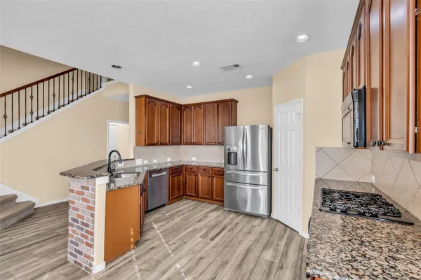 $2,395 | 8327 Terra Valley Lane, Tomball, TX 77375