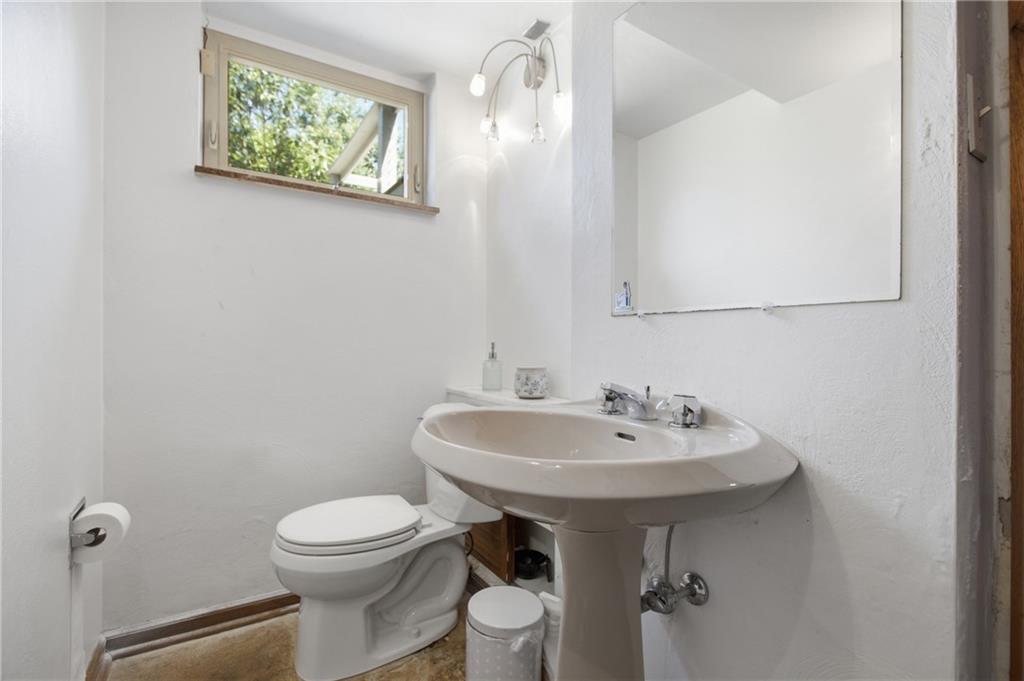 1663 Hastings Mill Road Upper St. Clair, PA 15241 - Photo 33 of 37 Full bathroom in the lower level,