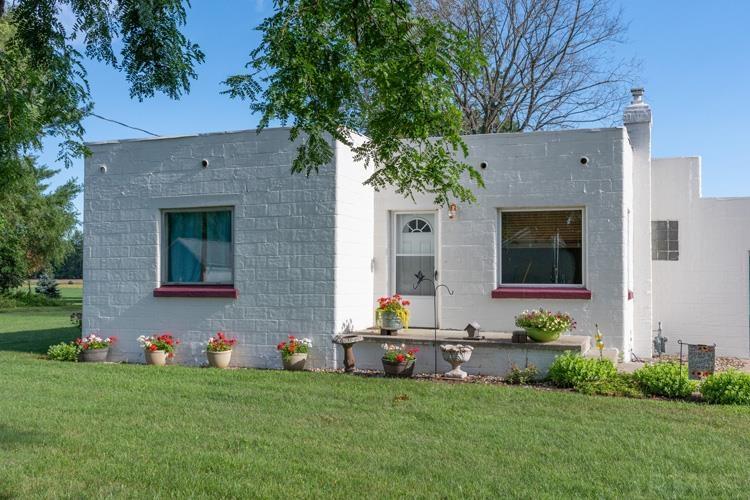 10491 Edison Road Osceola, IN 46561 - Photo 1 of 30 Gallery Image 1
