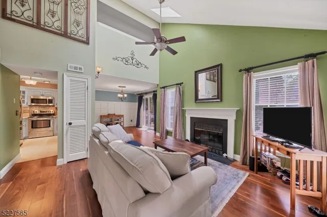 $330,000 | 21 Owl Court, Three Bridges, NJ 08887