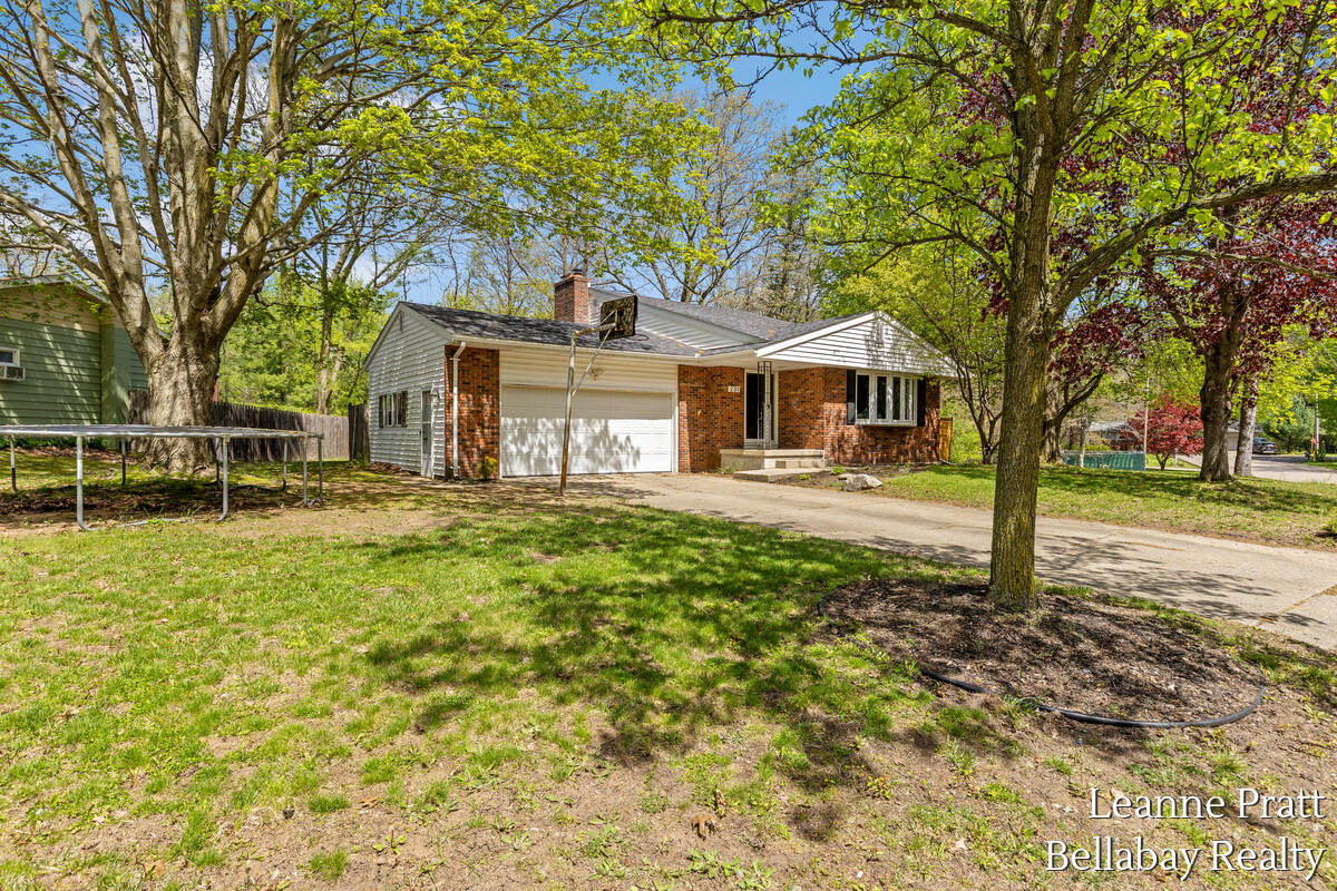 231 Eden Road Battle Creek, MI 49017 - Photo 3 of 30 231-Eden_006
