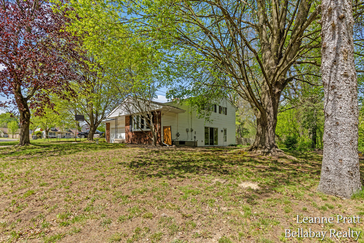 231 Eden Road Battle Creek, MI 49017 - Photo 4 of 30 231-Eden_004