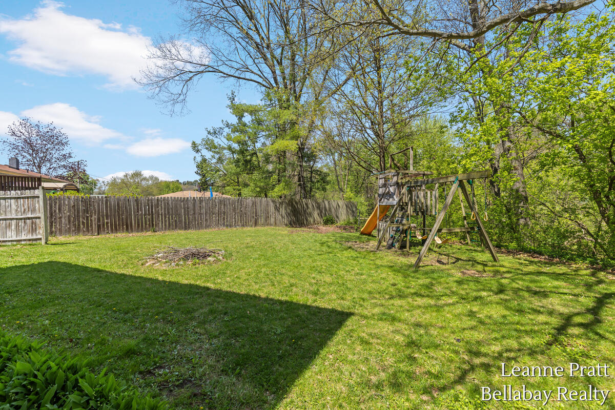 231 Eden Road Battle Creek, MI 49017 - Photo 5 of 30 231-Eden_012