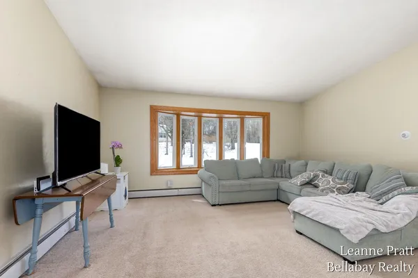 $245,000 | 231 Eden Road, Battle Creek, MI 49017
