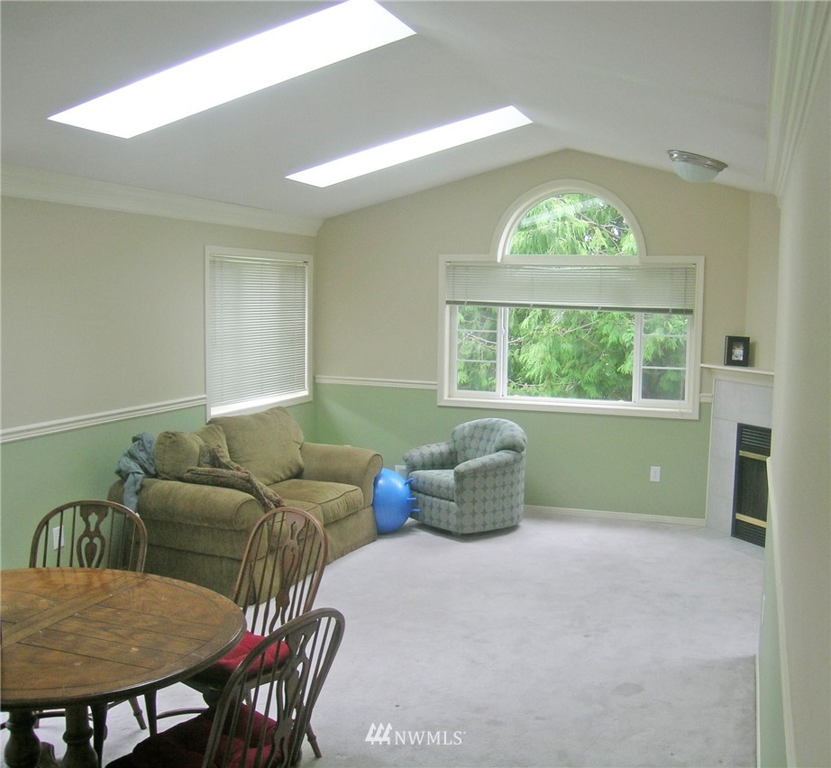 569 West Kellogg Road Bellingham, WA 98226 - Photo 3 of 15 Gallery Image 3