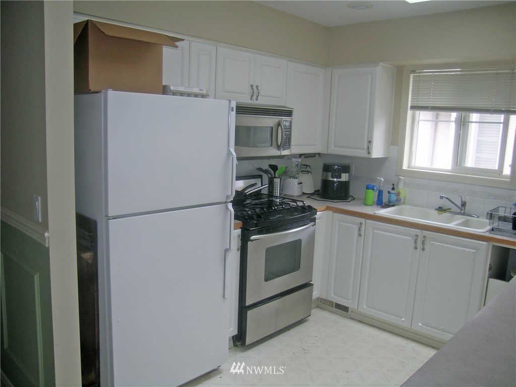 569 West Kellogg Road Bellingham, WA 98226 - Photo 6 of 15 Gallery Image 6
