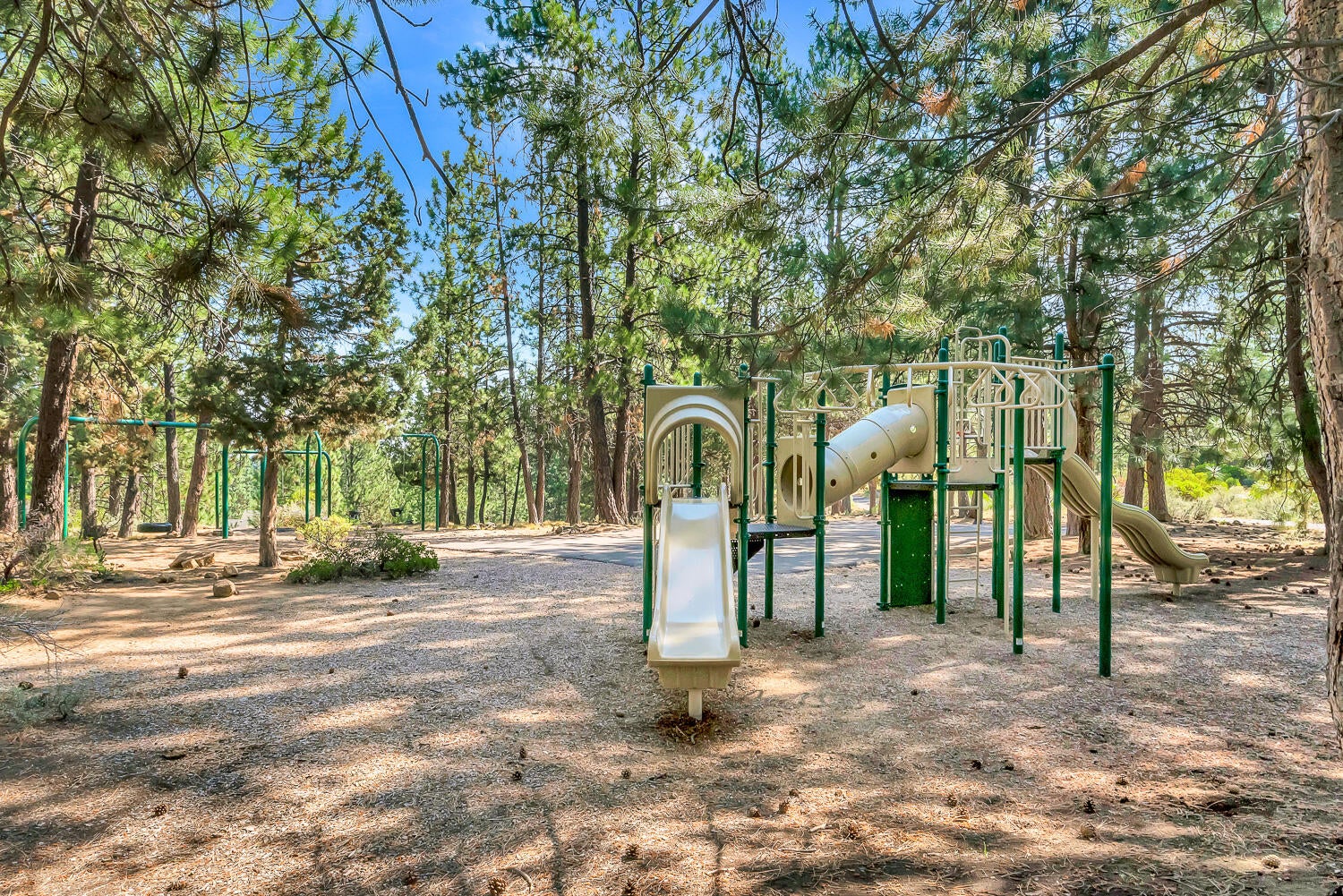 19666 Sunshine Way Bend, OR 97702 - Photo 26 of 31 Community playground